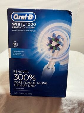 Oral-B White 1000 Rechargeable Toothbrush - Blue